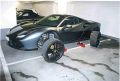 Ferrari aufgebockt mit Reifen 